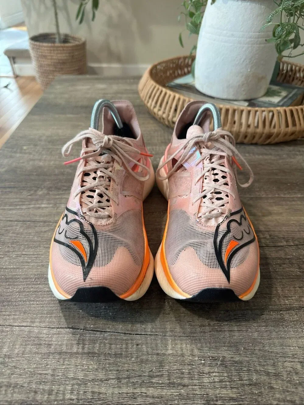 Saucony Endorphin Elite Light Pink Running Marathon Shoe Sneaker M9
